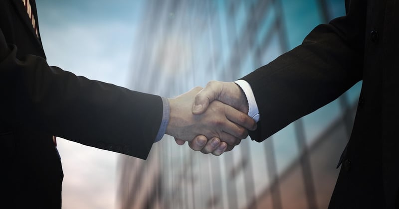 Les secrets pour négocier ses premiers contrats commerciaux avec succès en 2026